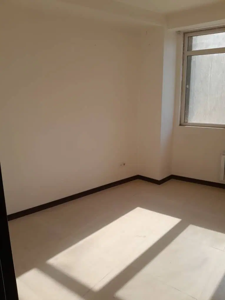 آپارتمان نوساز روبه نماسند تک برگ