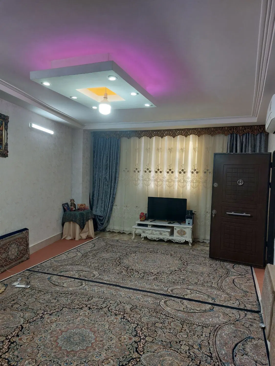 ویلایی دو طبقه (فلاحت.خیابان کشاورزی)