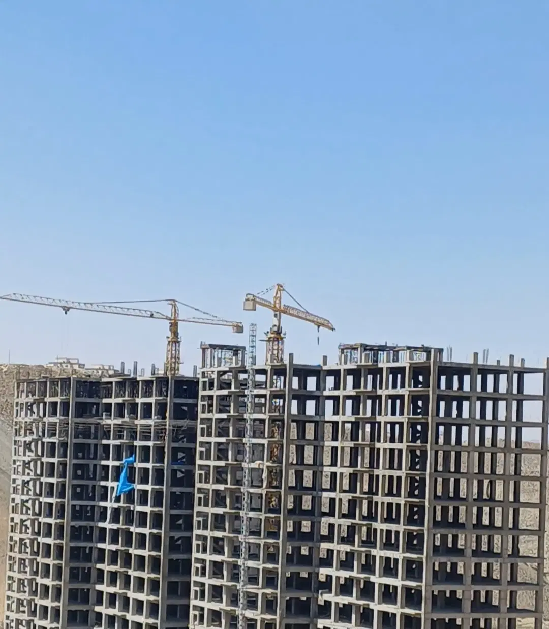 آپارتمان در حال ساخت