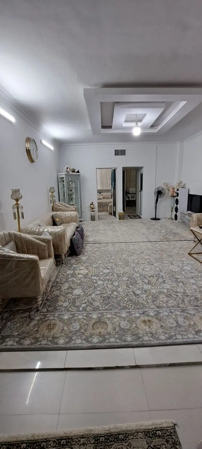 واحد ۹۰ متری ۲ خواب منزل آباد