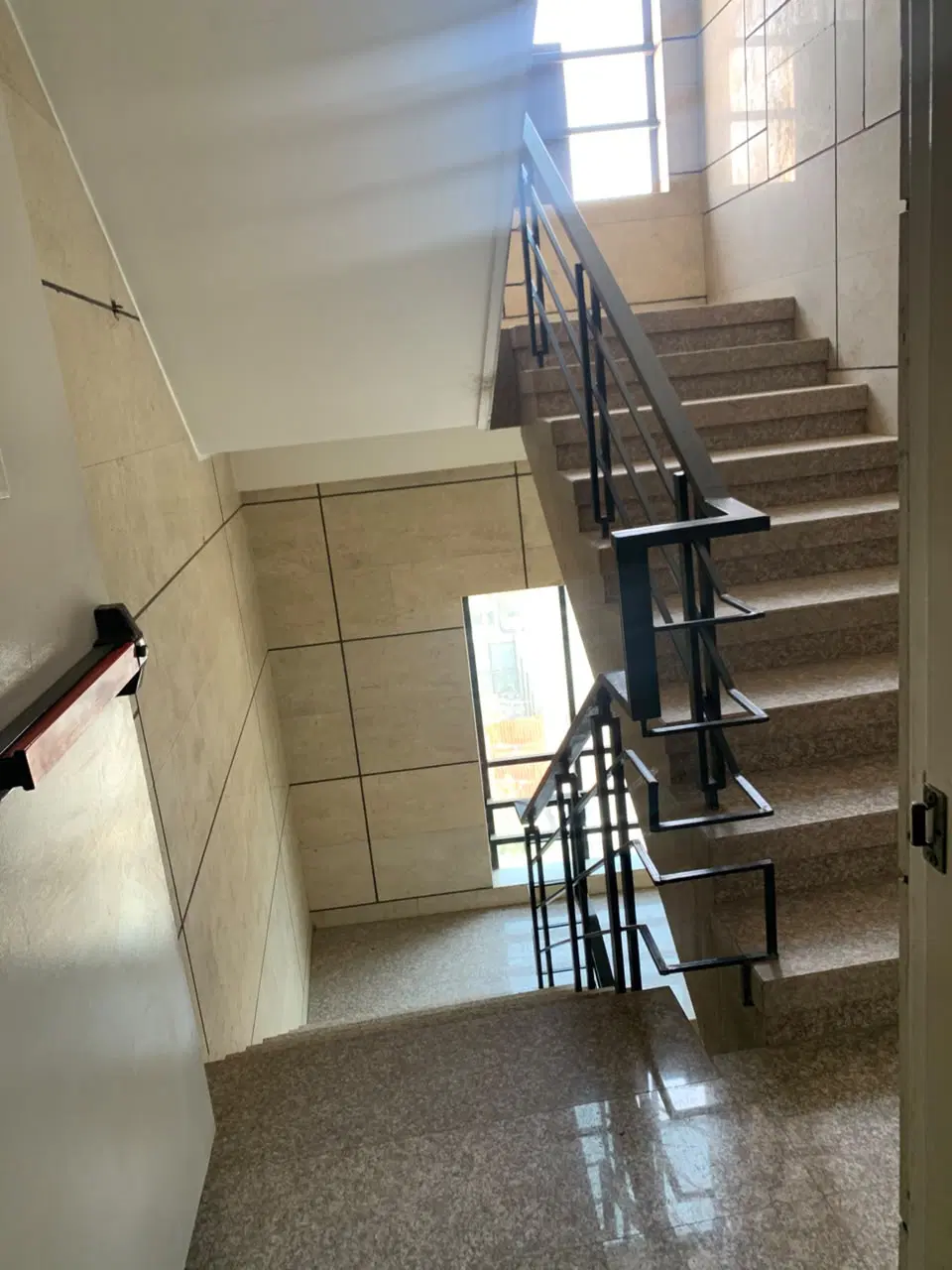 آپارتمان اداری مرکز وهابی