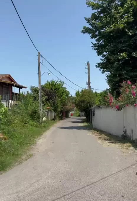 زمین با سند تکبرگ با دسترسی فوق العاده