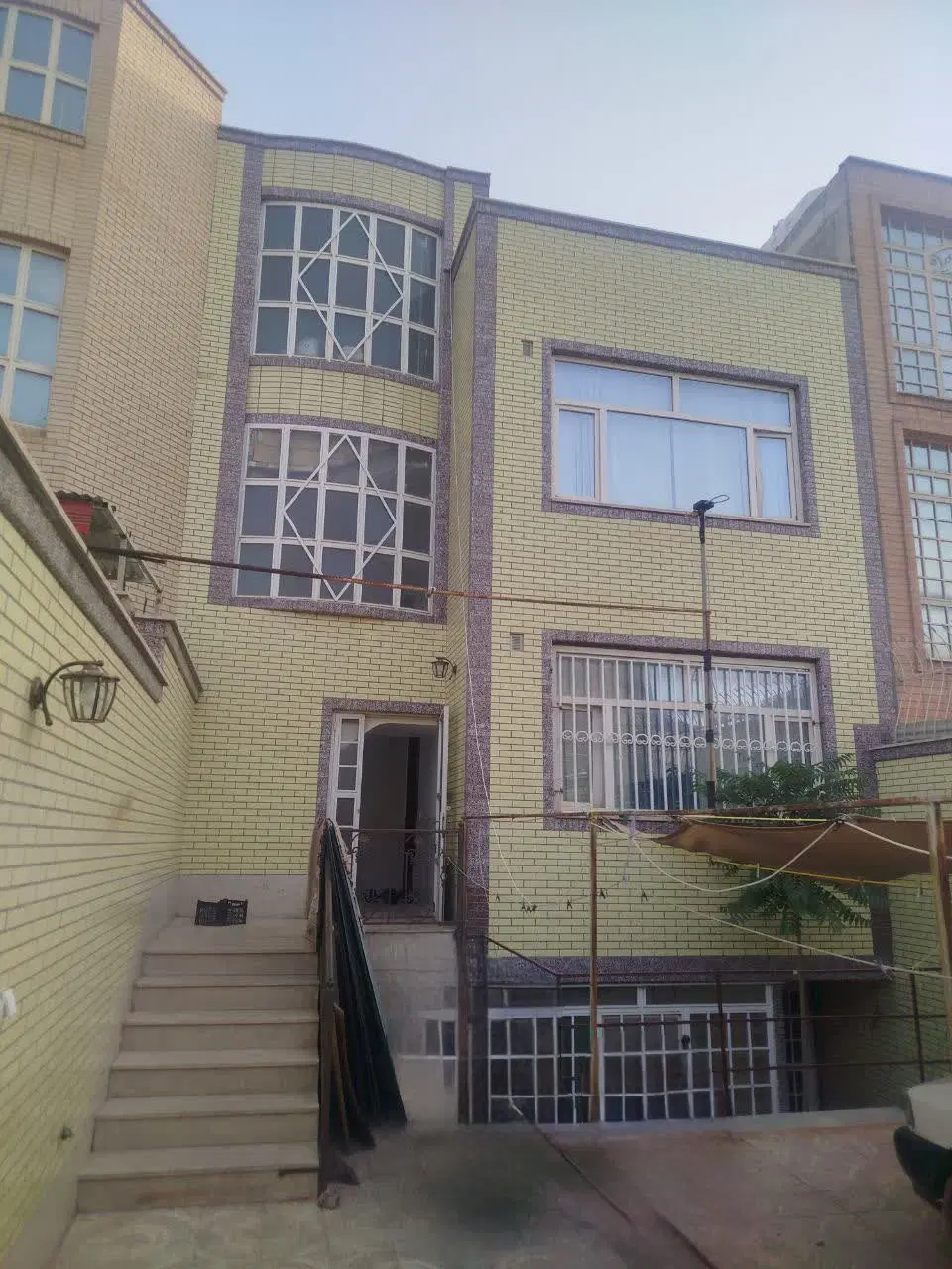 رهن ،منزل حیاط دار،دوخوابه،۹۰مترمربع ،