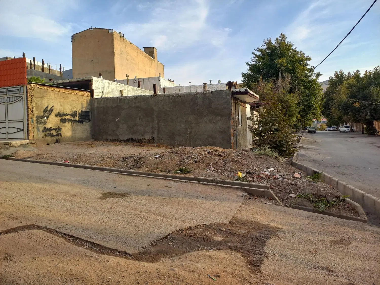 زمین خیابان ۱۴ متری قطعه سوم از خیابان شصت متری