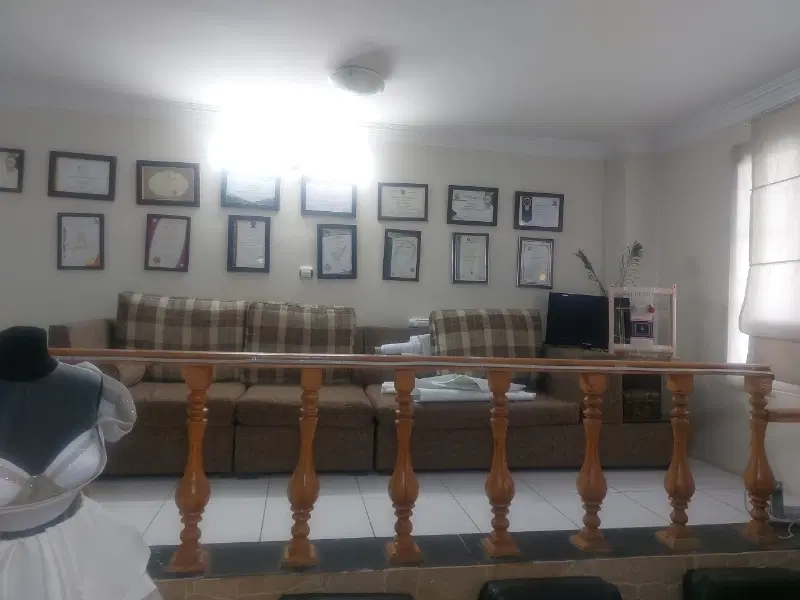 اجاره مکان حدود ۷ متر جهت مژه کار و ..