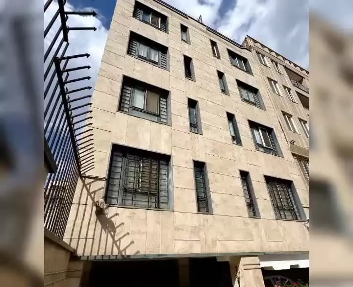واحد ۶۰ متری +آسانسور + پارکینگ +انباری * تخلیه