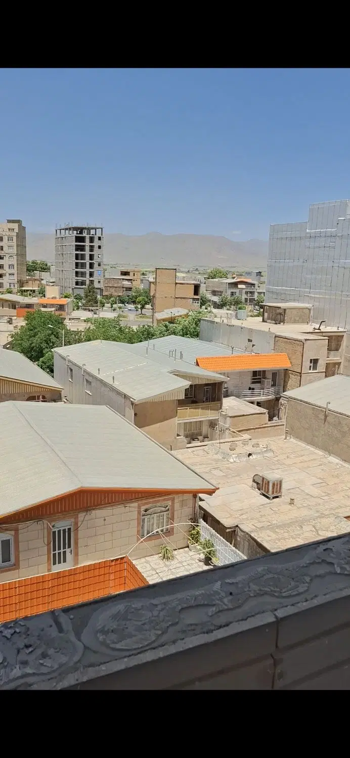 اپارتمان ۱۱۰ متری خیام شرقی کوچه های دانش