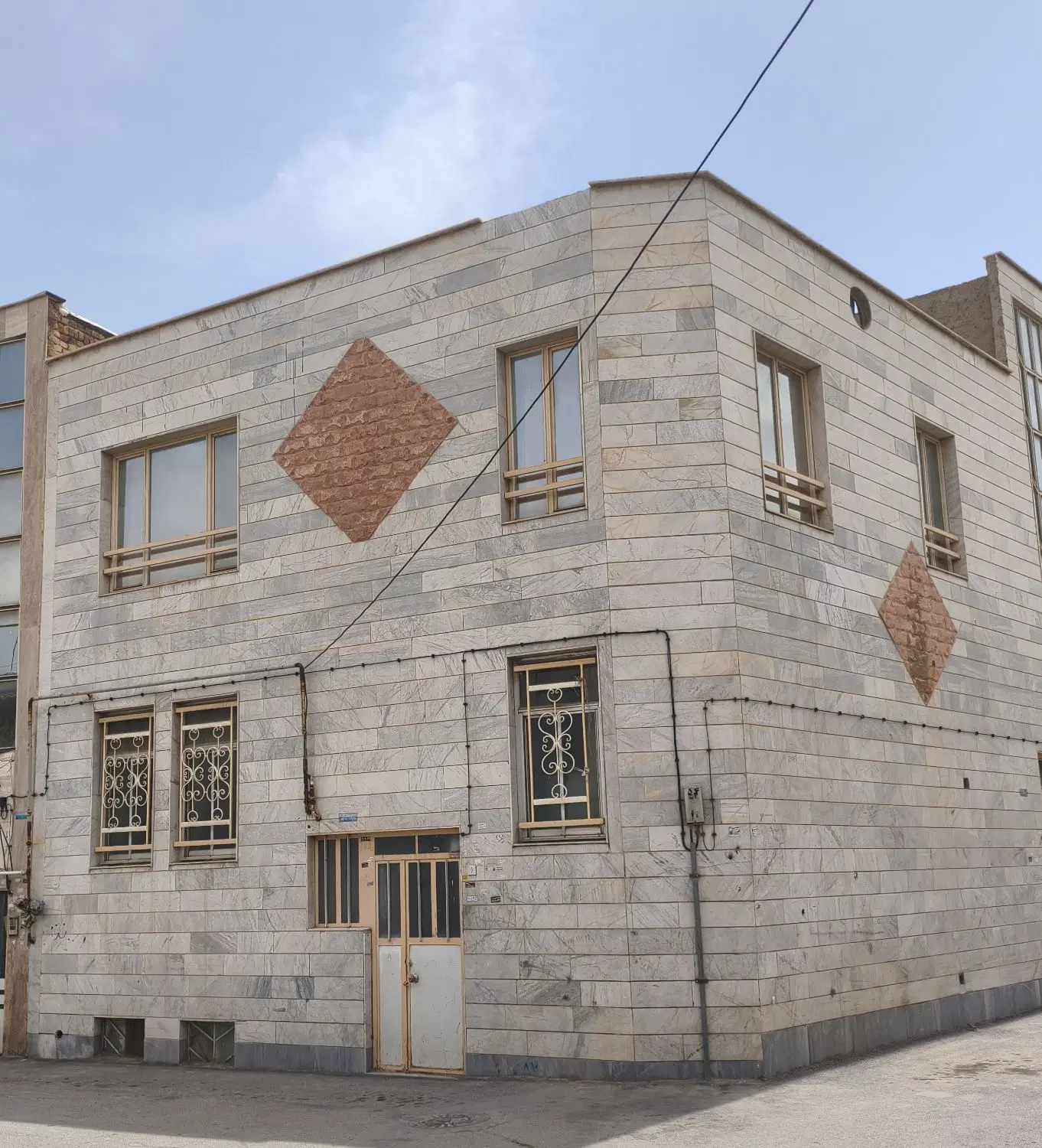 خانه ویلایی دوطبقه