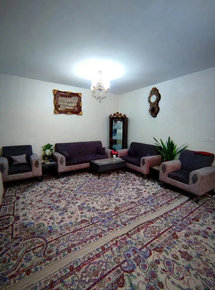 یک واحد آپارتمان 65متری درنعمت آباد