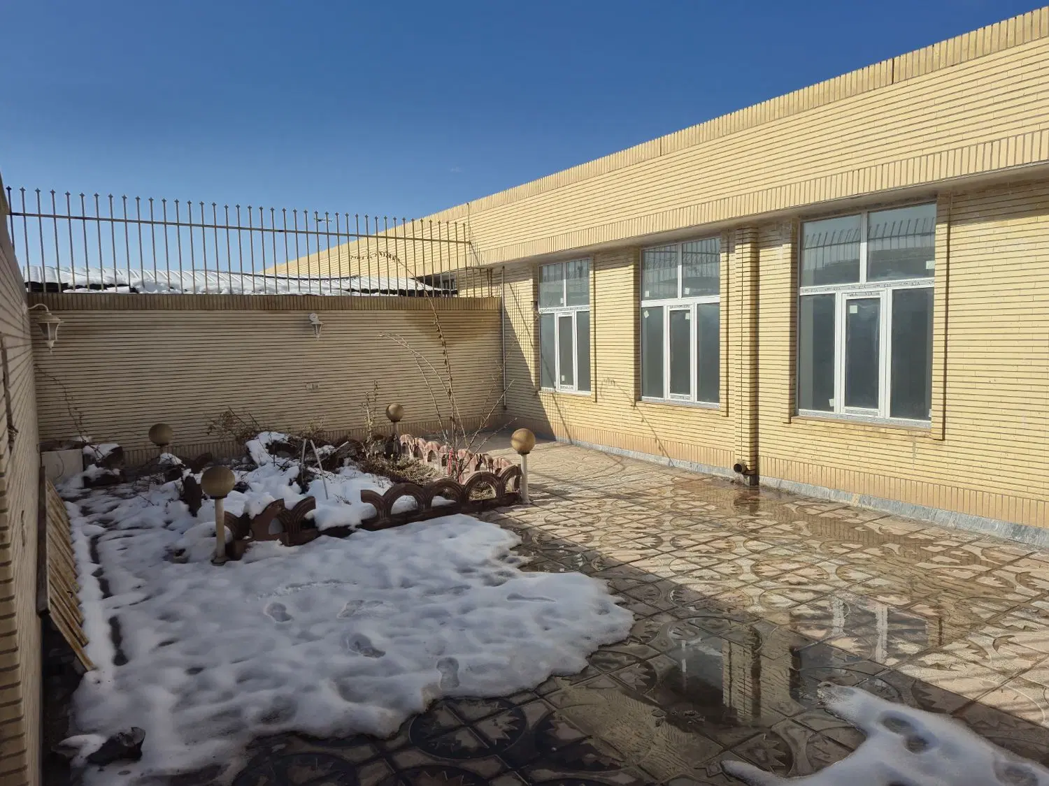 فروش منزل ویلایی کلید نخورده مجلسی