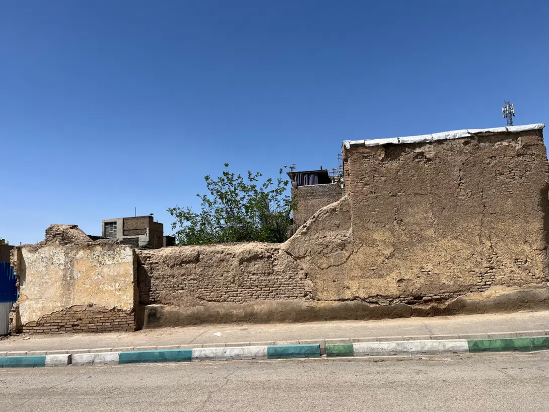 ملک کلنگی ۲۳۰.۵۳متری ضلع شرقی حرم شاه عبدالعظیم(ع)