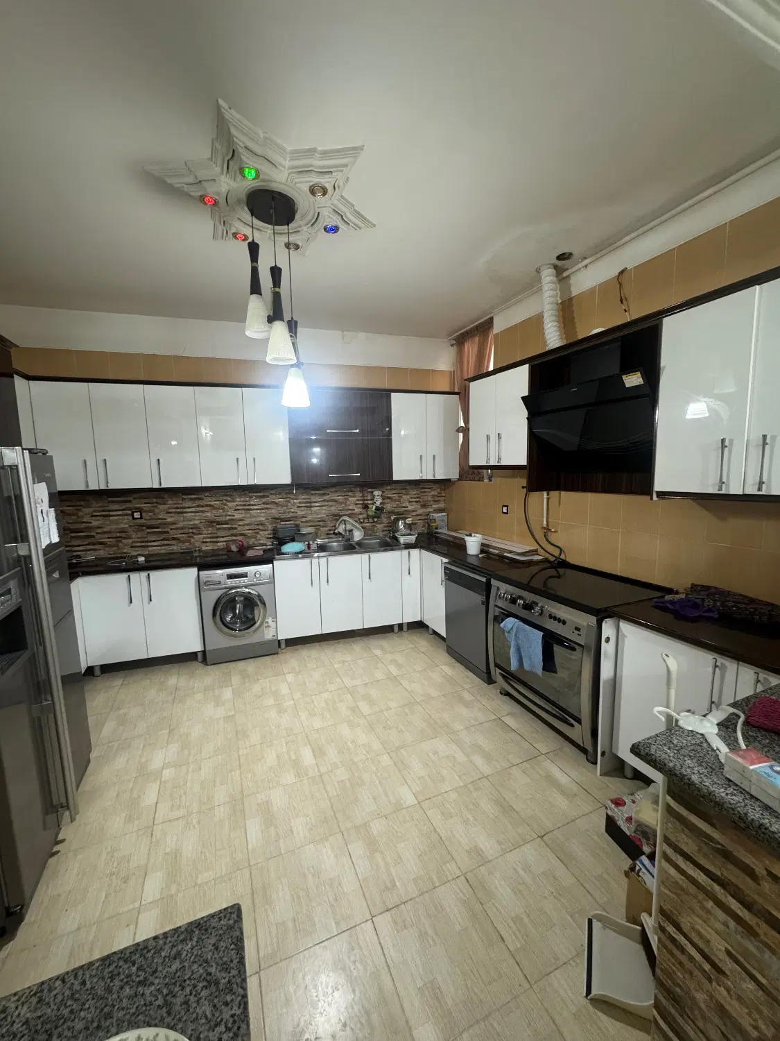 دربست اجاره ای سه خواب خیابانً مطهری