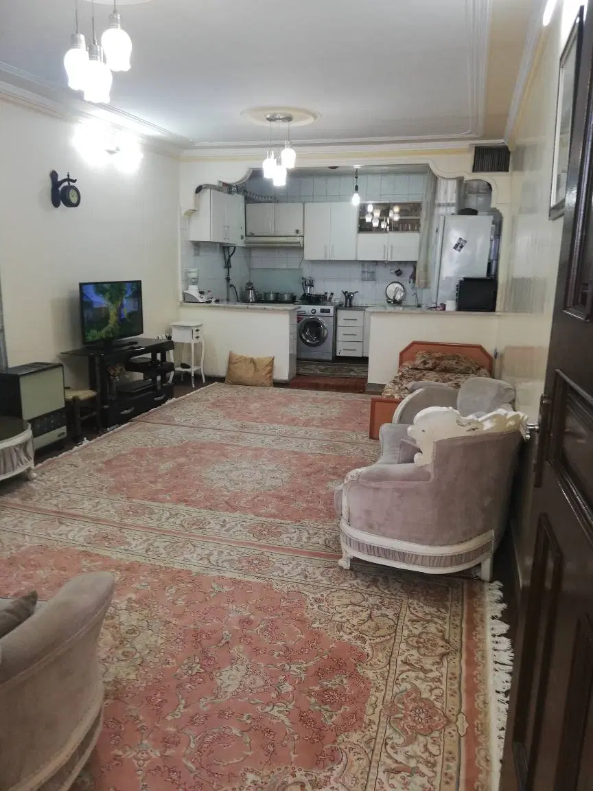 مسکونی مستقل جهت سکونت یا ساخت و ساز با همسایه