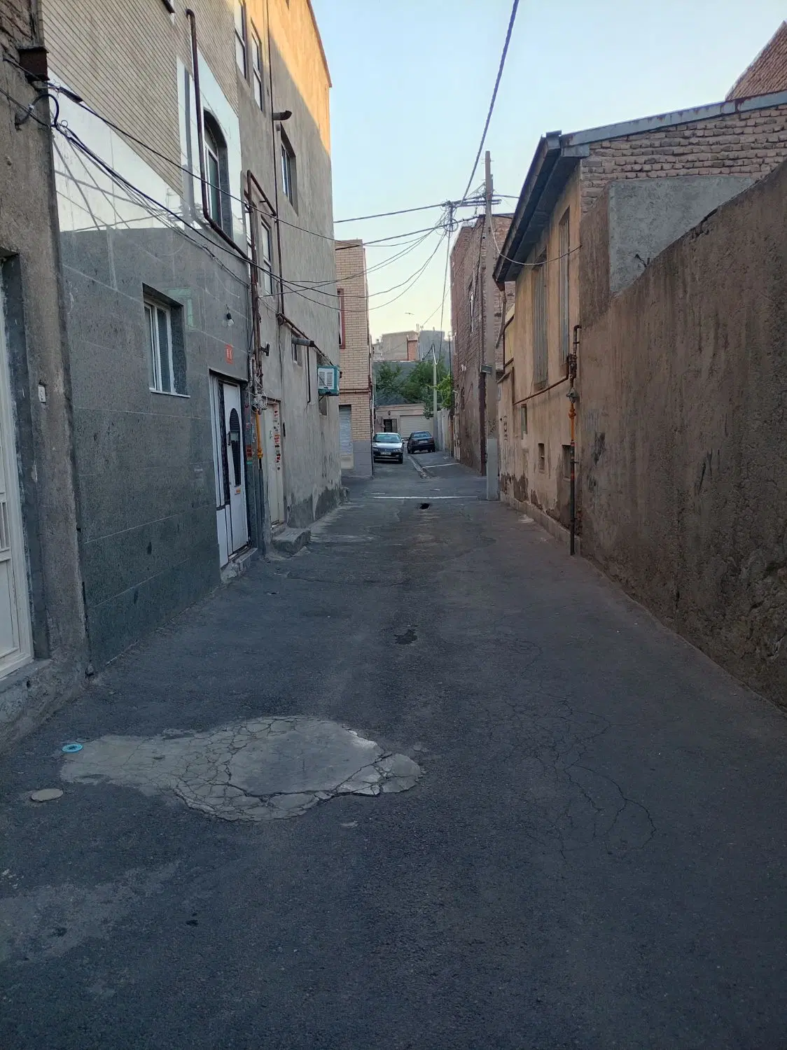 حیاط ۲طبقه