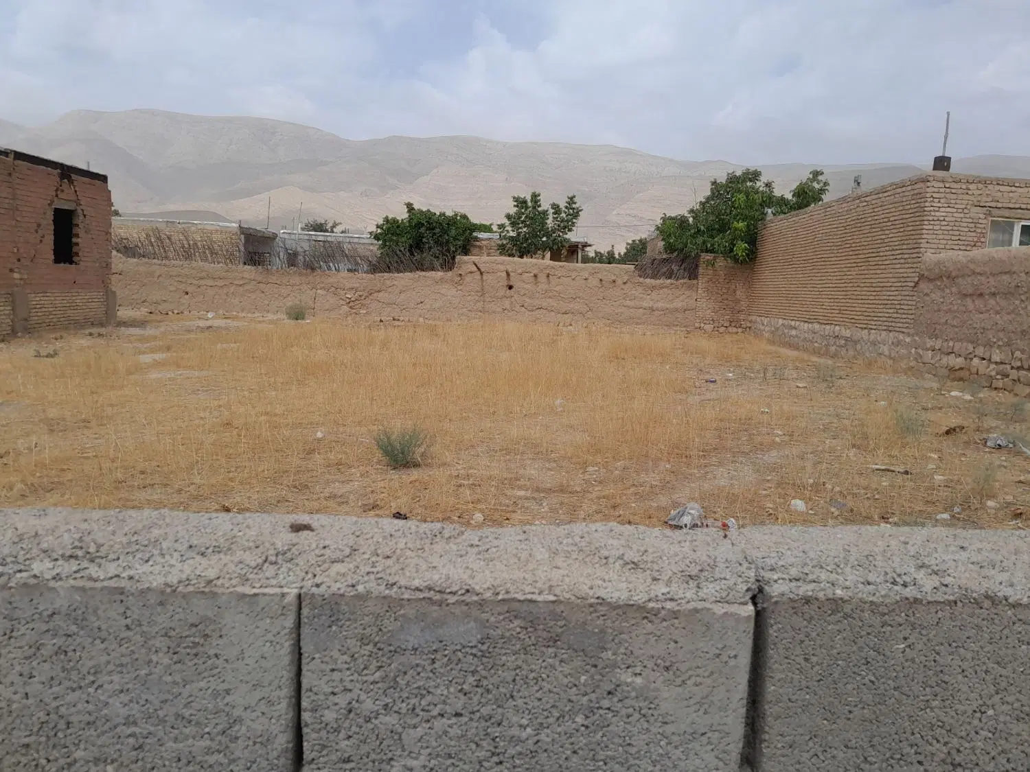 فروش زمین مسکونی با امتیاز آب وپروانه ساخت