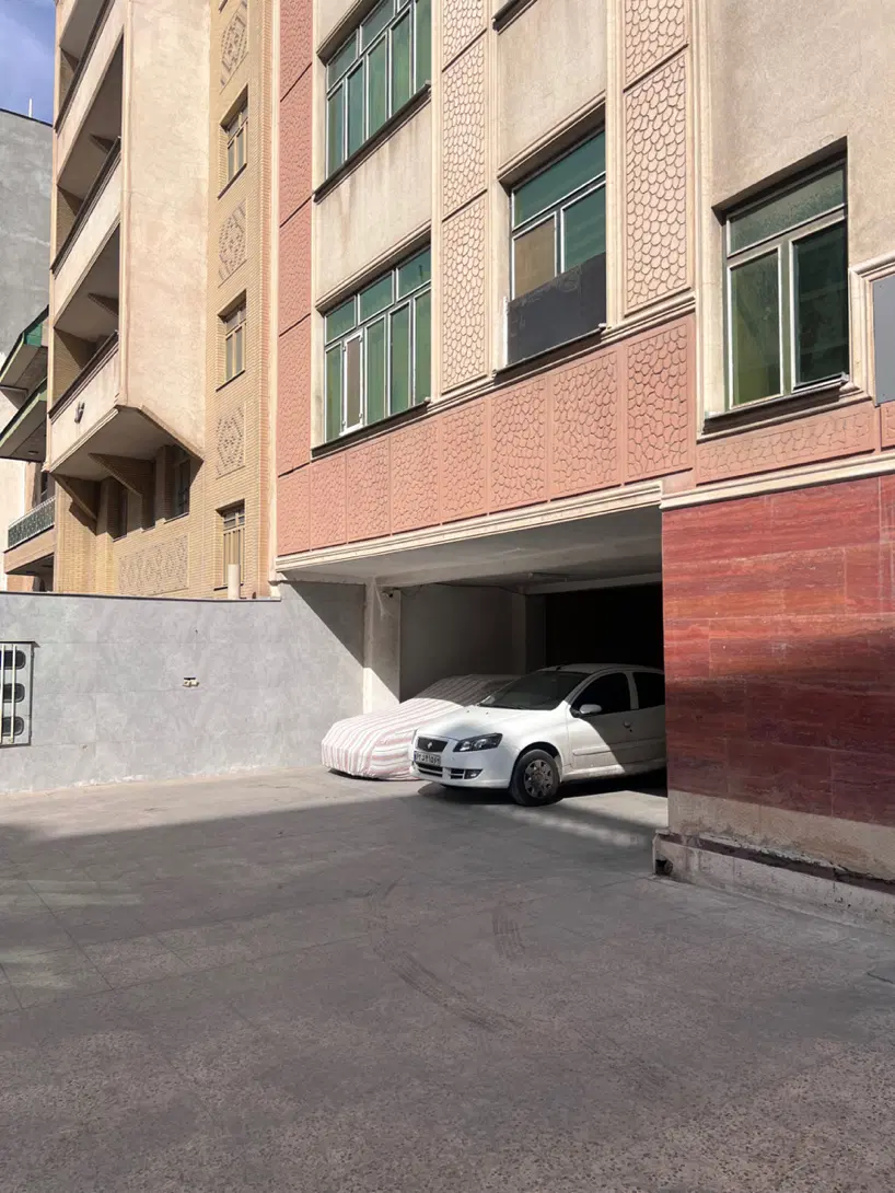 فروش آپارتمان۳خوابه ۱۴۲ متری دلالی