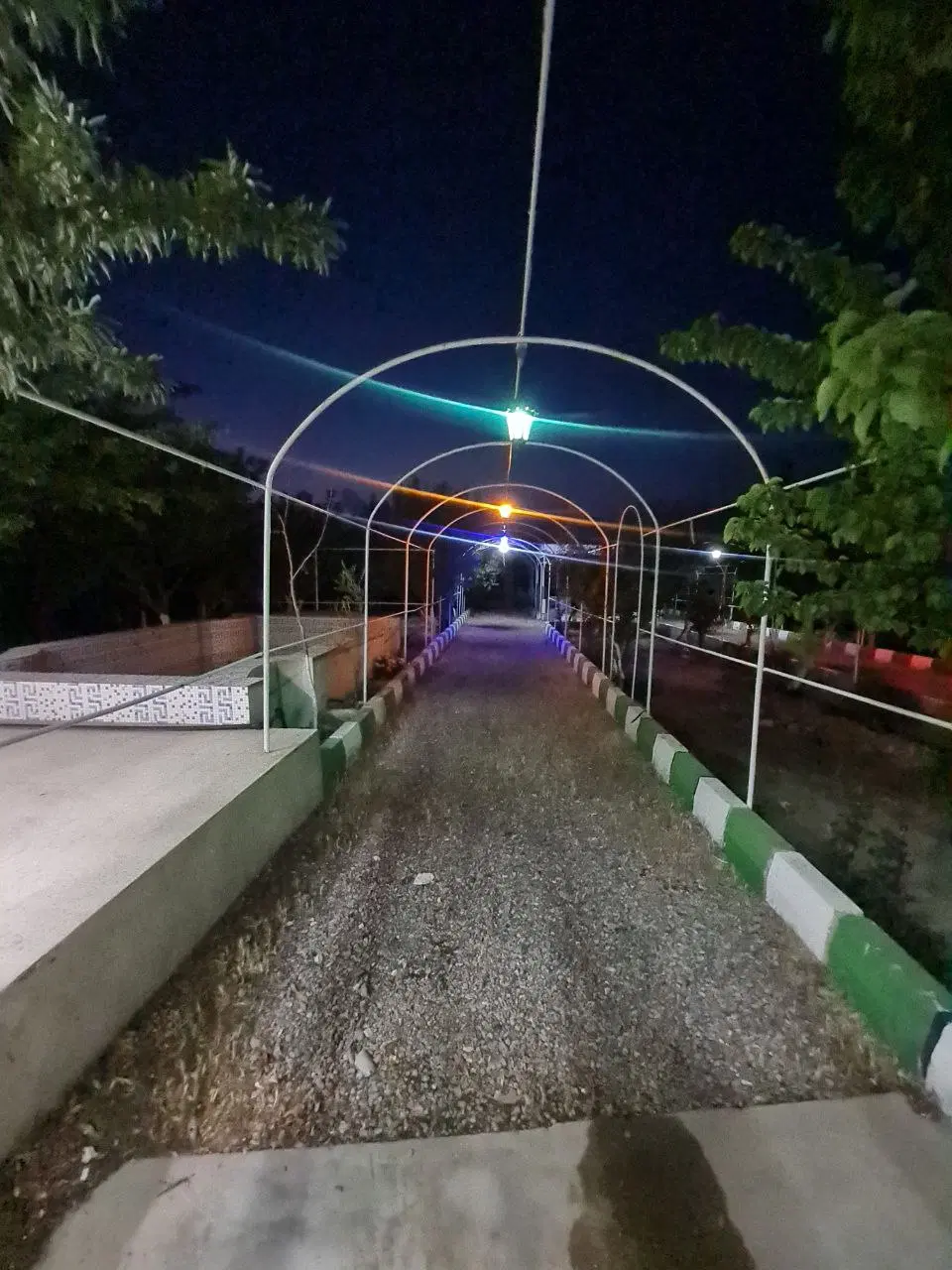 ۸۰۰ متر باغ در ابتدای جاده دولت آباد