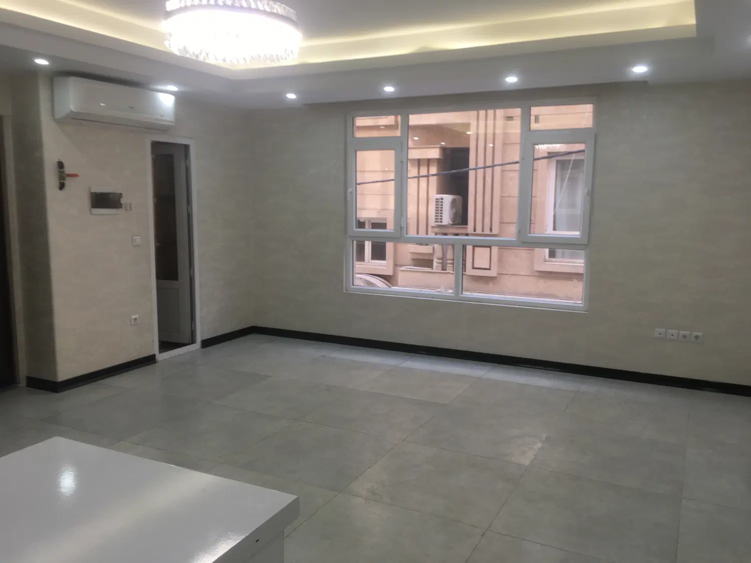 واحد75متری در فاز یک اندیشه با امکانات کامل