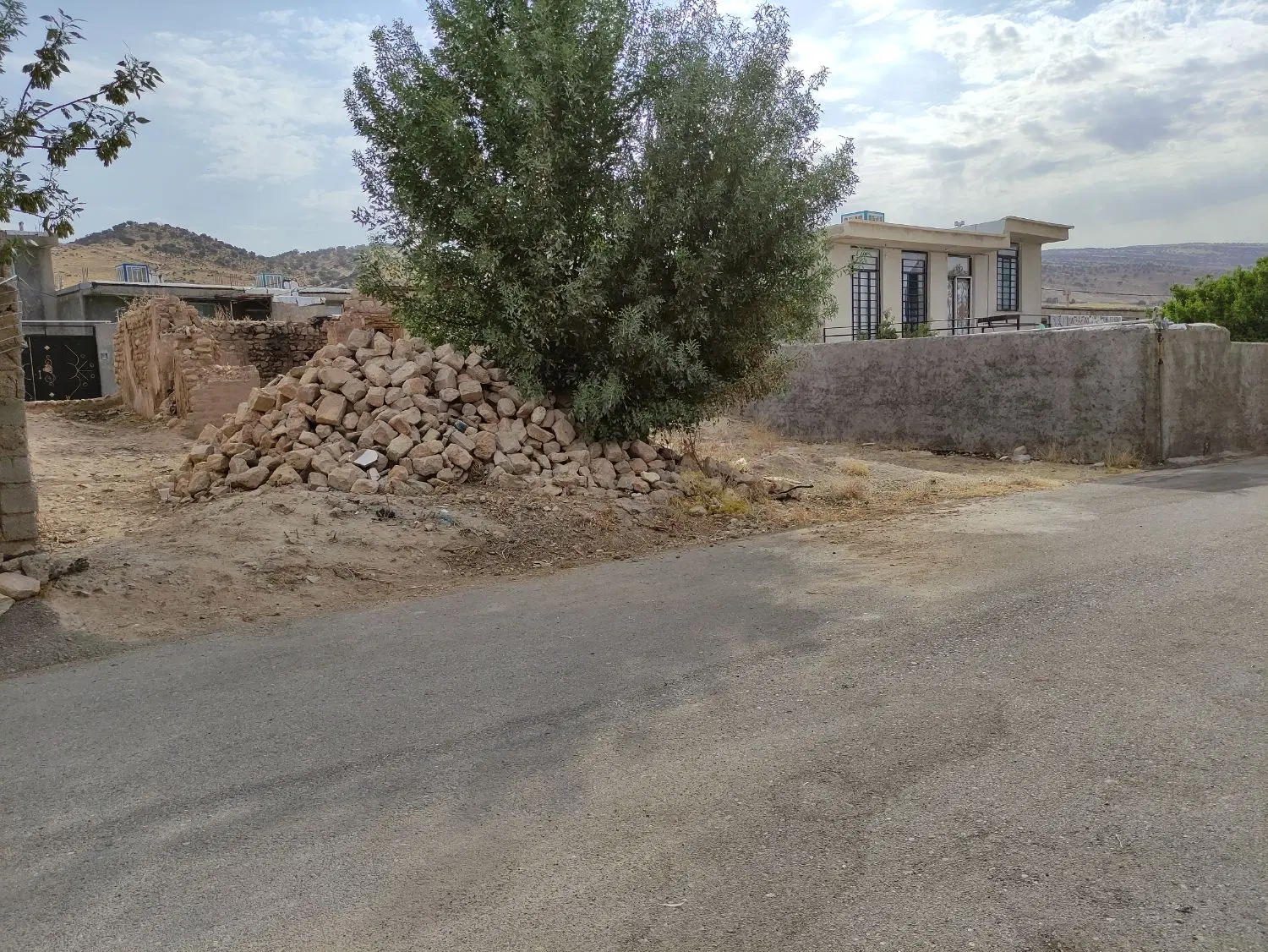 زمین مسکونی