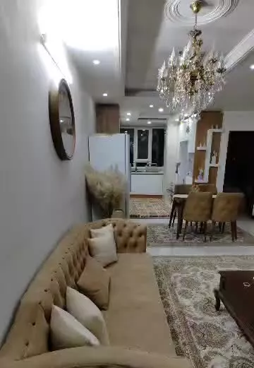 اپارتمان ۸۵ متری پاییزان یکم