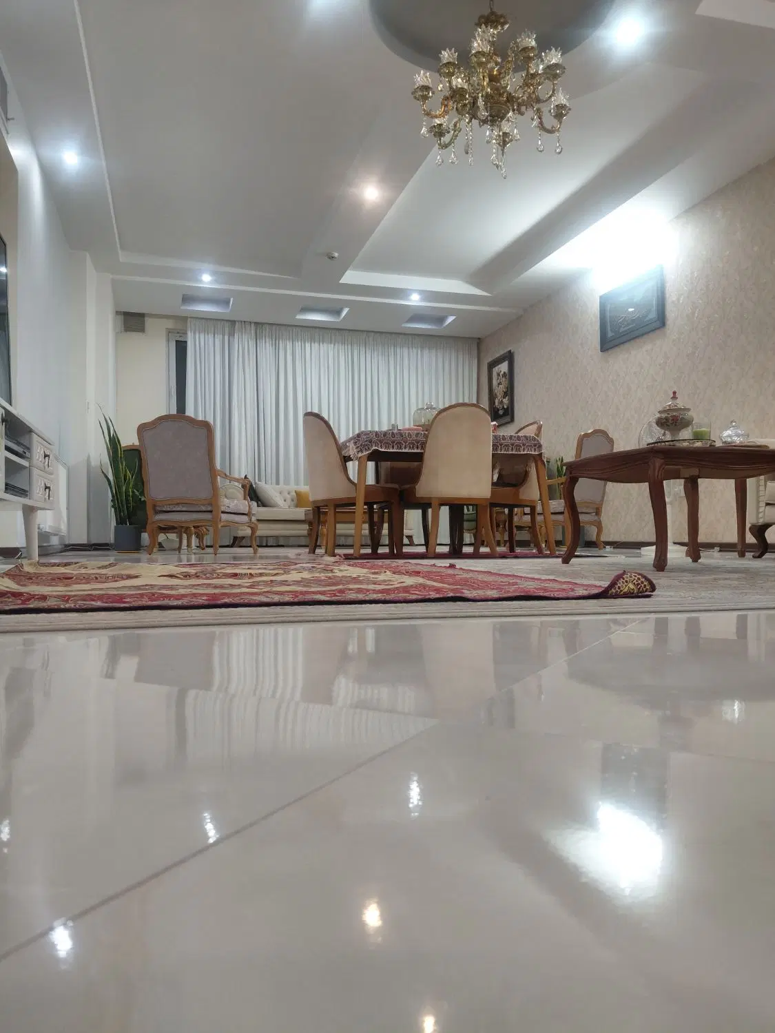 ۱۱۲ متر  ، جنوبی ، طبقه اول ، سند تک‌ برگ ، عرض ۱۱