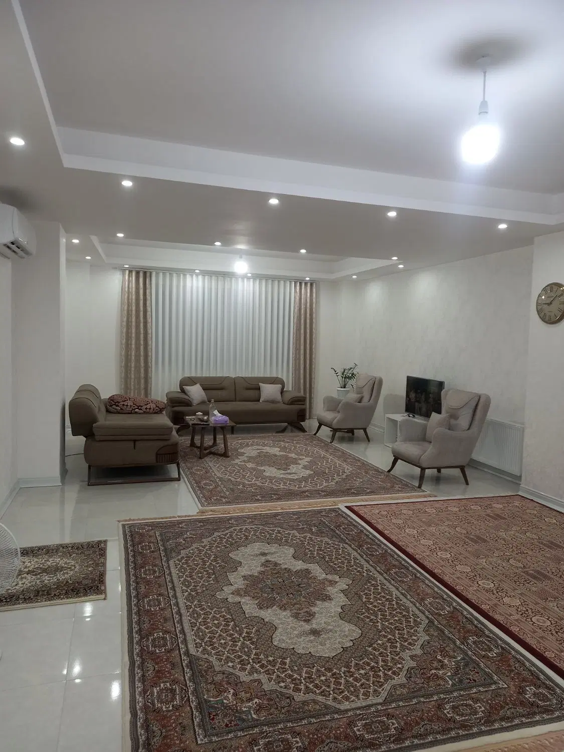 آپارتمان ۱۳۵ متر فول امکانات مهرشهر خیابان عدالت