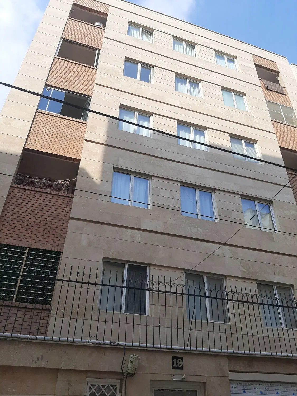 ۴۲متر آسانسور دار