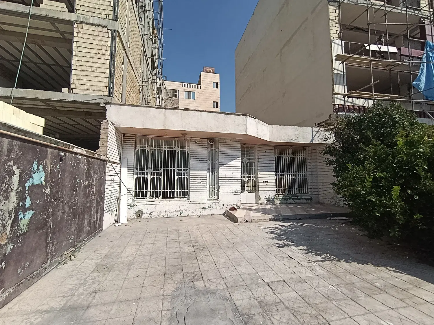 منزل ویلایی درب از حیاط عدالت شمالی