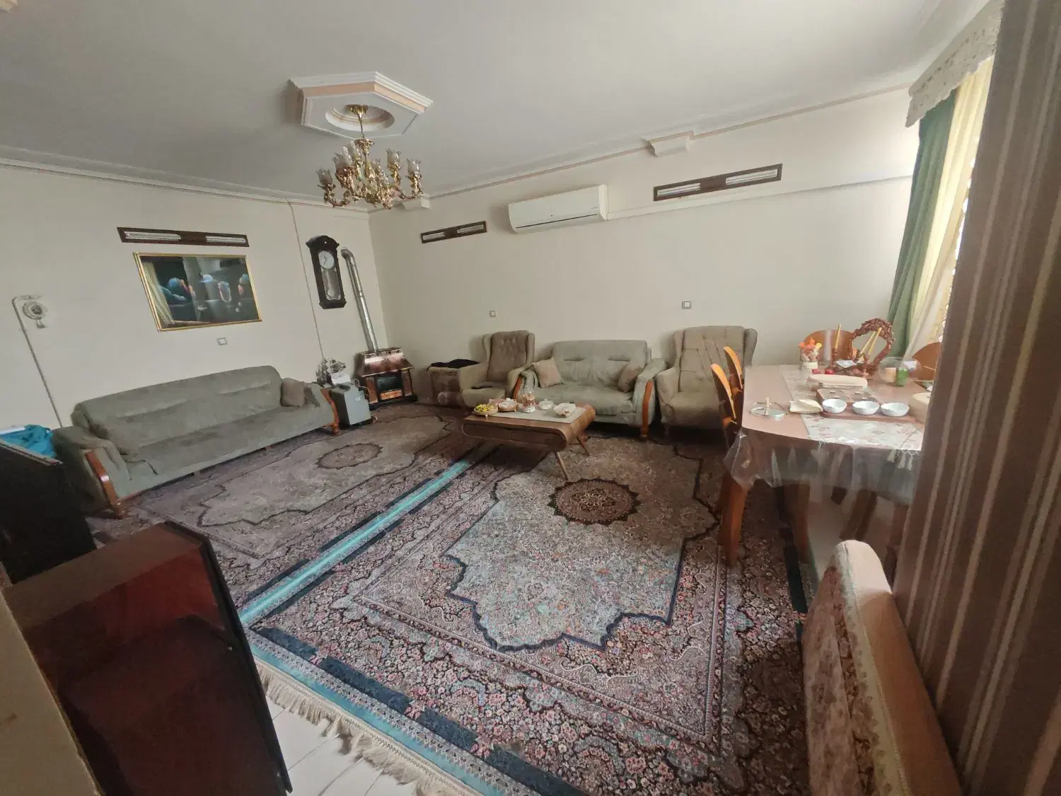 آپارتمان 83متری در بریانک پارکینگ و انباری آسانسور