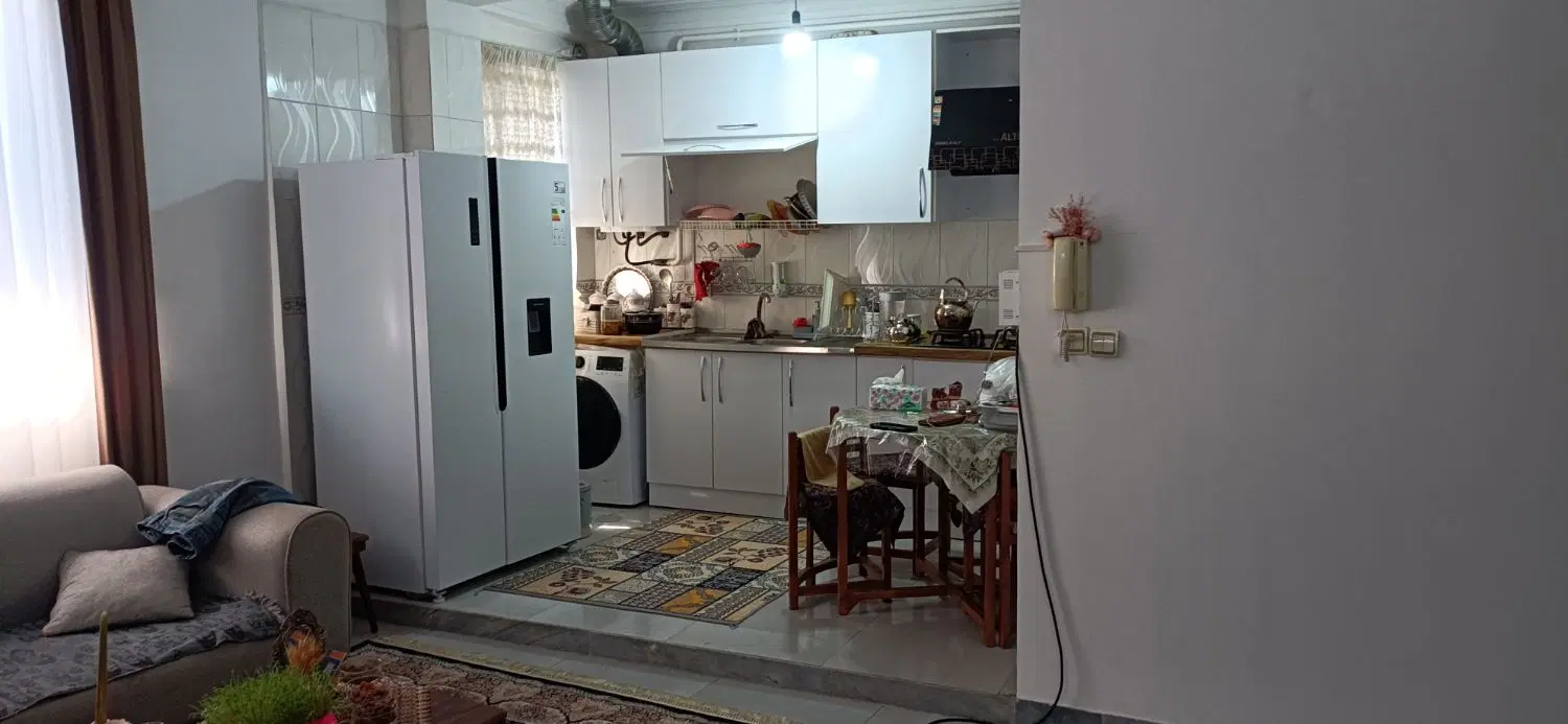 ۸۳مترطبقه اول راه جداتک سقف پارکینگ میدان مجتبی
