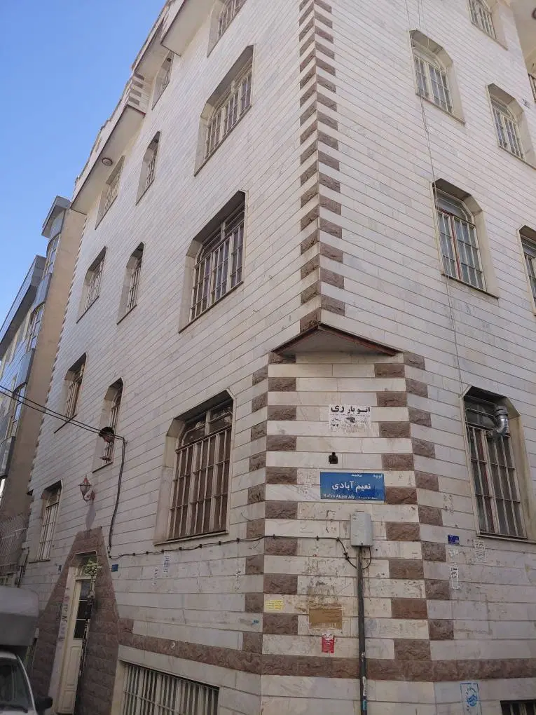 آپارتمان واقع در پیروزی