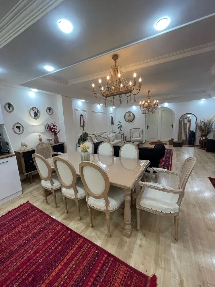 سعادت آباد میدان کتاب