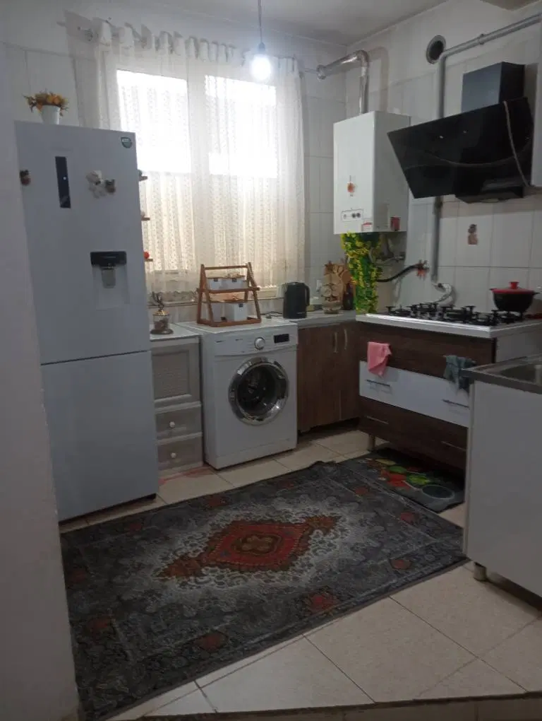 ۸۵ متر دوخوابه پارکینگ آسانسور