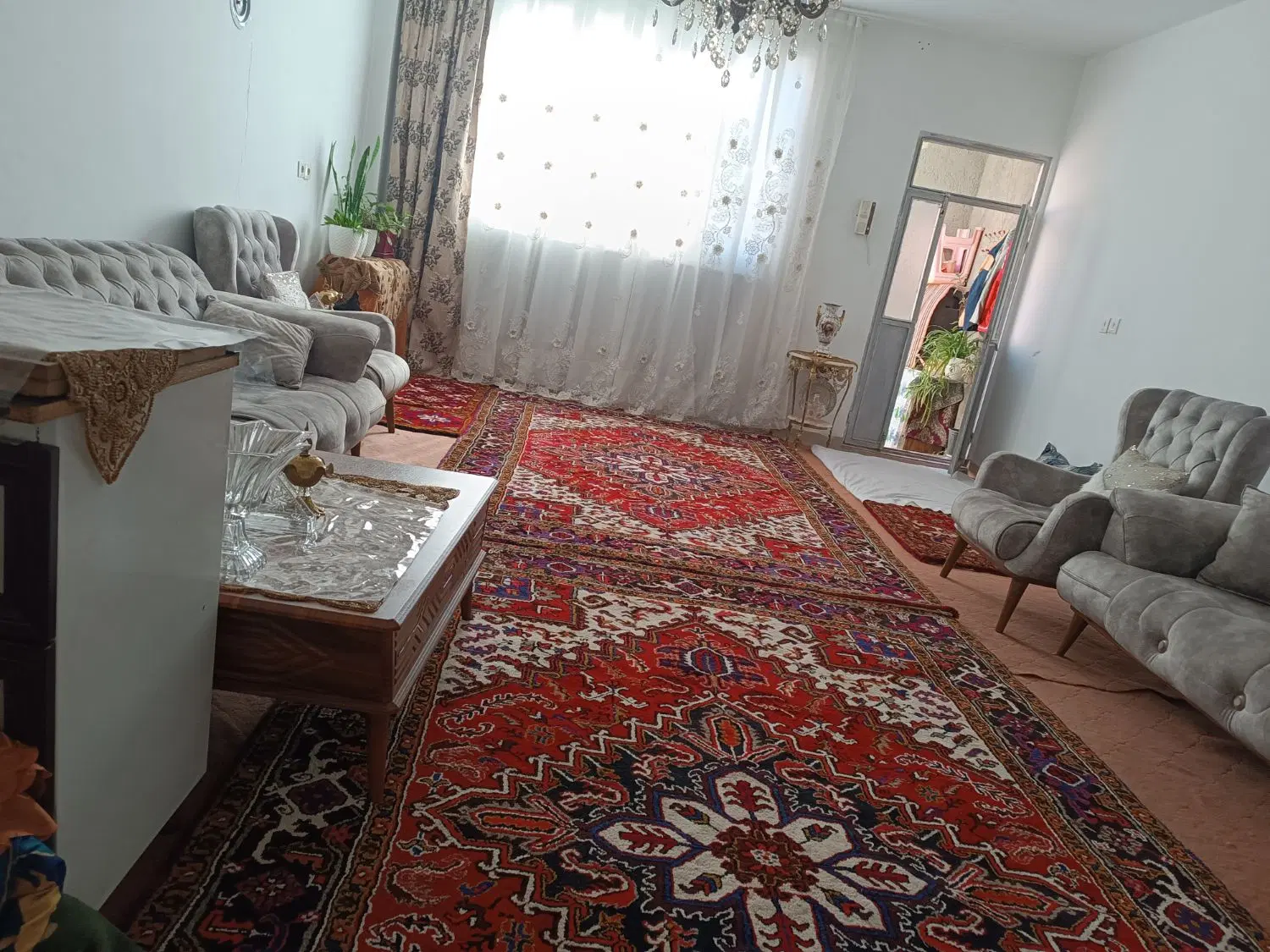 حیاط مسکونی