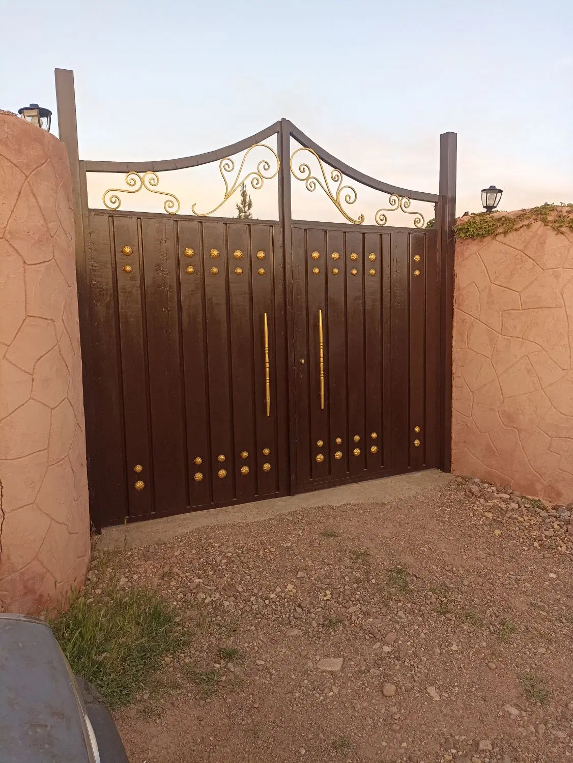 خانه باغ 400متری آماده سکونت