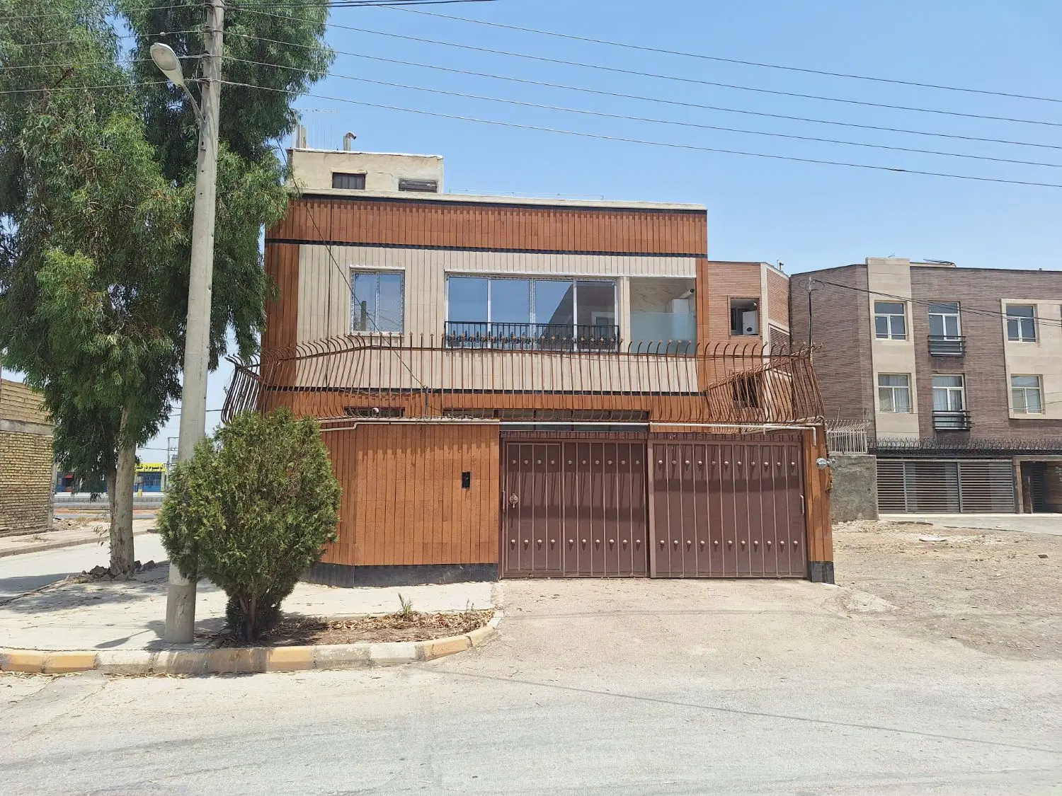 اجاره ۱۰۰ متری با حیاط مستقل