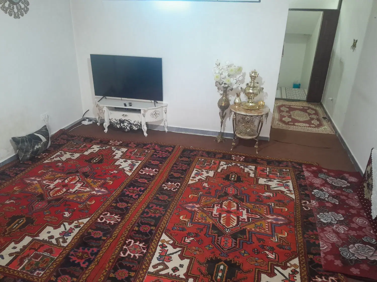 اجاره تمام رهن در بر ۳۵ متری لاله