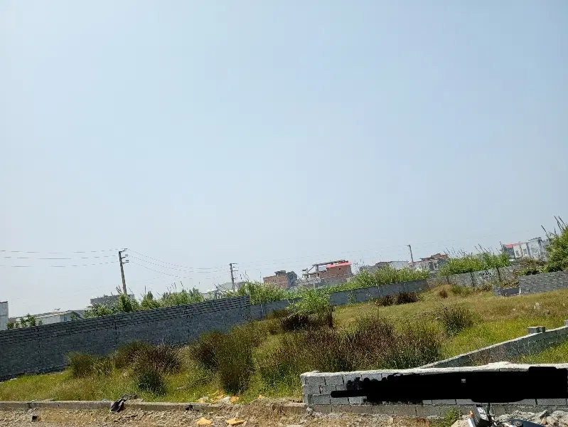 ۴۰۰متر زمین نزدیک خیابان اصلی