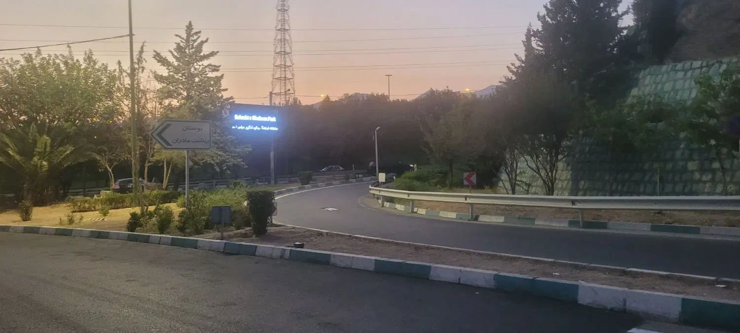 ۴۰ متر کف ۲۰ متر زیرزمین ۱۵متر بالکن