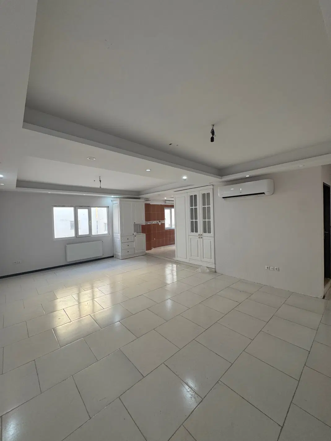 ۹۰ متری_تاپ لوکیشن_فول شیک