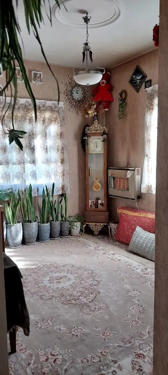 خونه نورگیرعالی لوکیشن خوبی هم داره