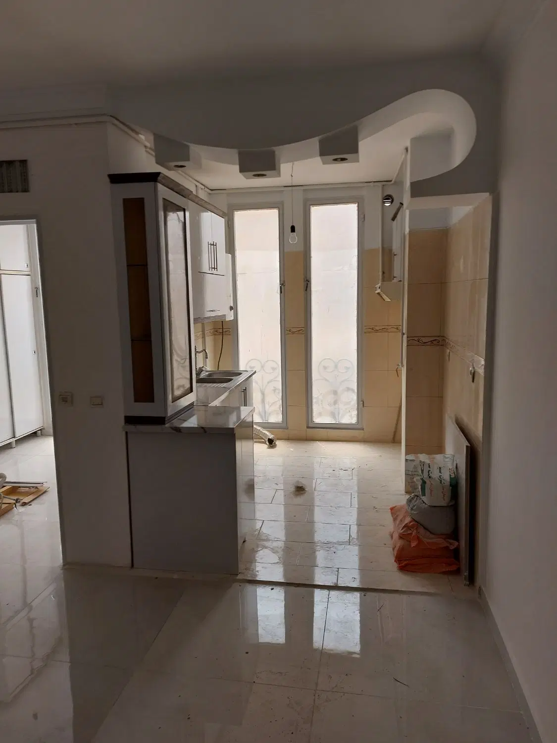 ۴۱ متر رهن کامل پارکینگ اختصاصی