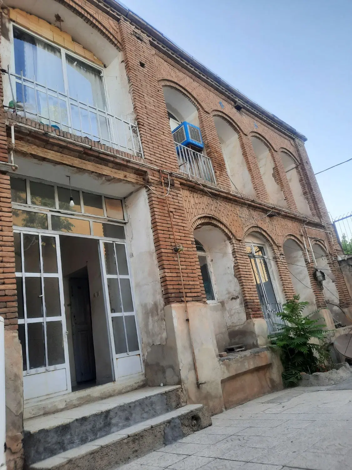 خانه اجاره ای خیابان سیروس