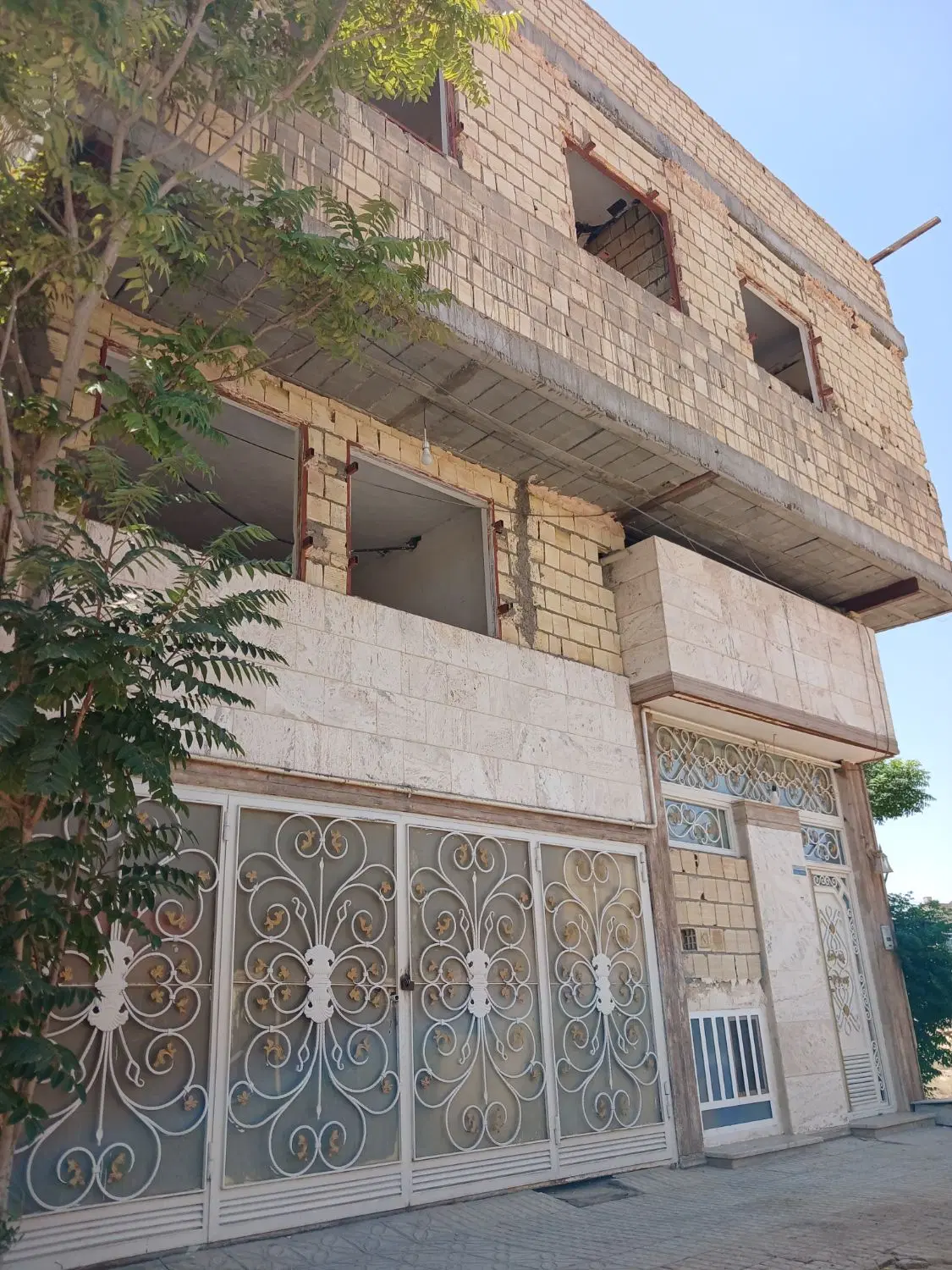 خانه دونبش ۱۰۰متر سند تک‌برگ شش دانگ