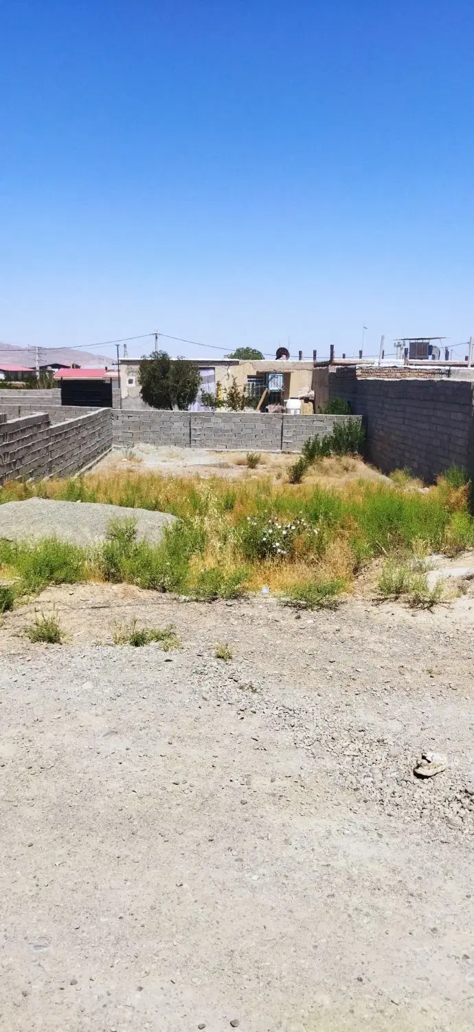 زمین فروشی