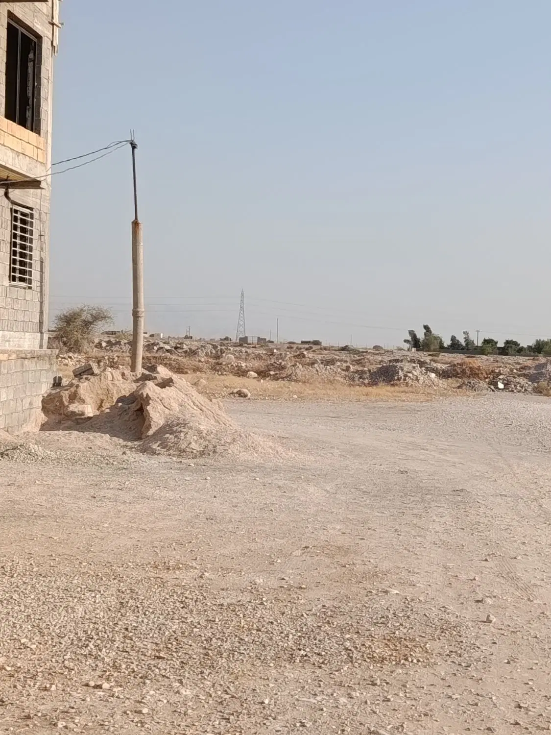 زمین لب خیابان باغ شاد