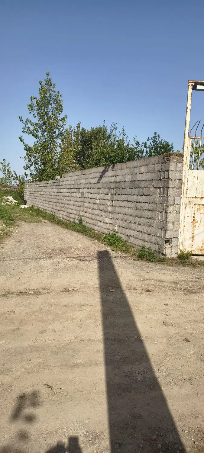 زمین محصور با کاربری مسکونی