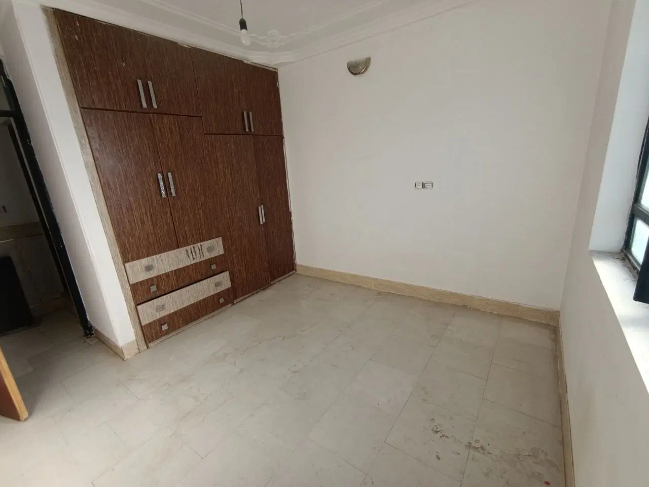 آپارتمان یک خواب نبش دانش ۲۵