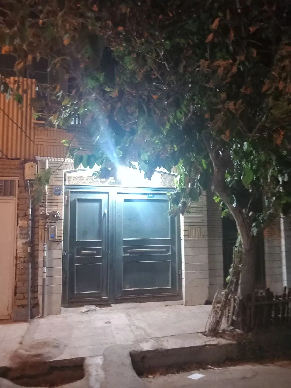 اجاره یک واحد مسکونی زیر زمین