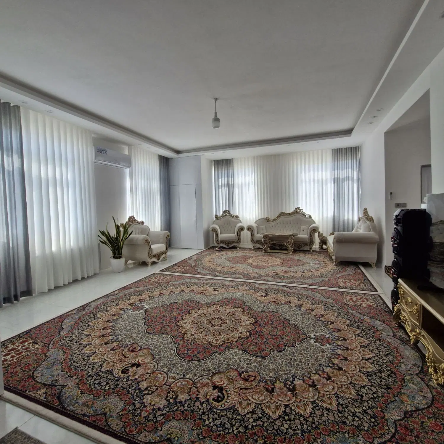 حدودا ۱۰۰مترخانه صفر شیک سردونبش شهرک حجت